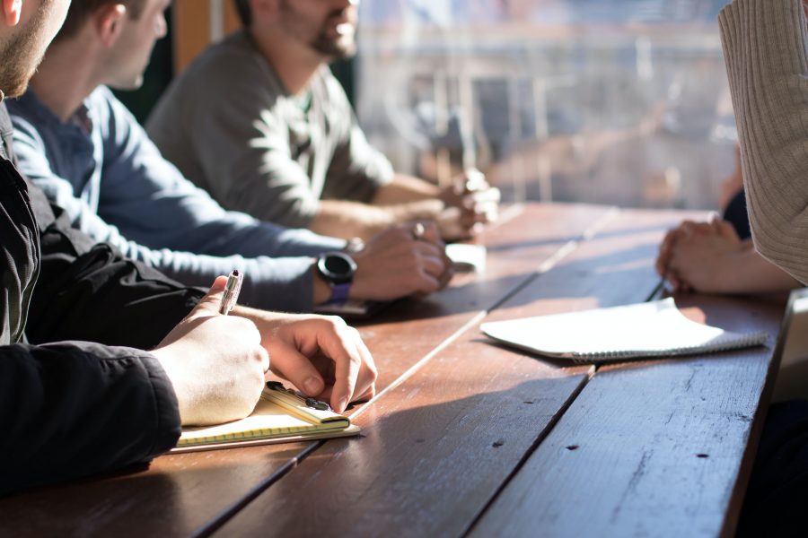 reunião de vendas e marketing